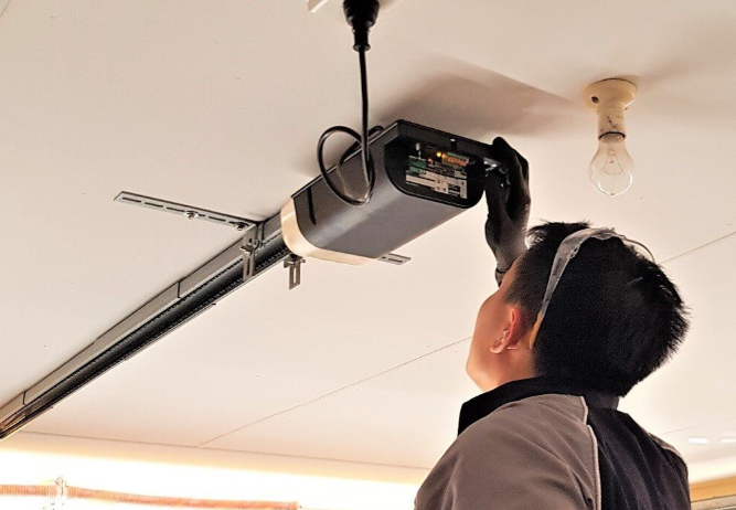 How to Reset a LiftMaster Garage Door Opener (Step-by-Step)